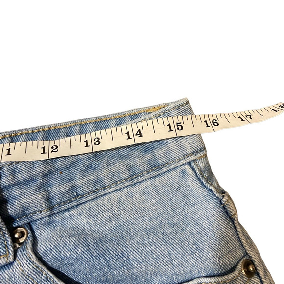 Forever 21 Size 29 Distressed High Rise Button Fly Cuffed Hem Denim Jean Shorts - Picture 16 of 16
